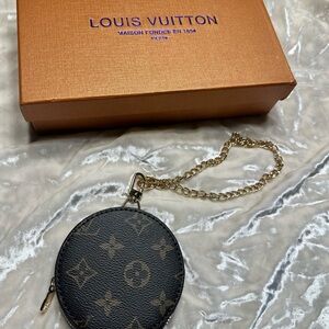 Multi Pochette Accessories bag (non-Authentic) Louis Vuitton bag